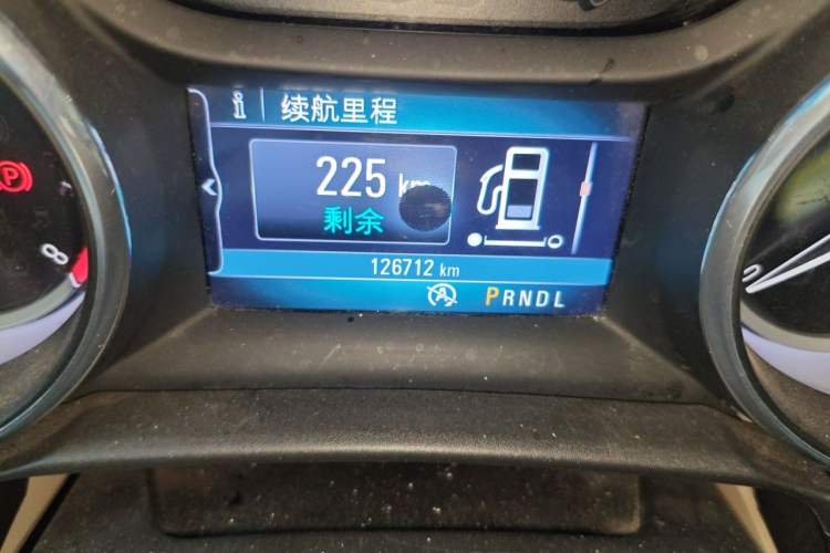 Used Buick Verano 2015 Sedan 15S Automatic Leading Model Odometer Close Up