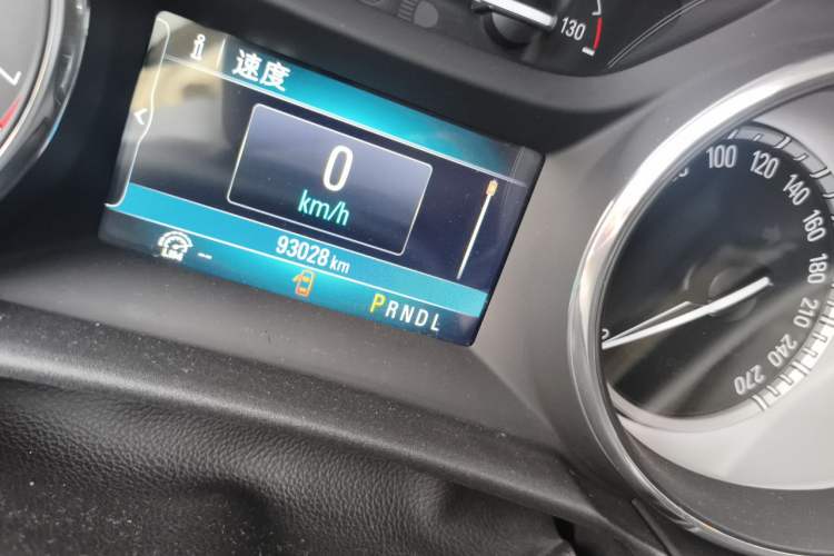 Used Buick Verano 2015 Sedan 20T Dual-Clutch Elite Model Odometer Close Up