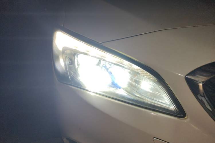 Used Buick Verano 2015 Sedan 15S Automatic Ambition Model Right Front Headlight