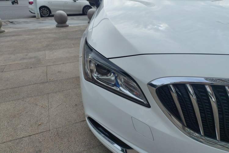 Used Buick Verano 2015 Sedan 15S Automatic Leading Model Right Front Headlight