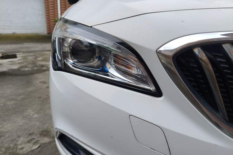 Used Buick Verano 2015 Sedan 15S Automatic Ambition Model Right Front Headlight