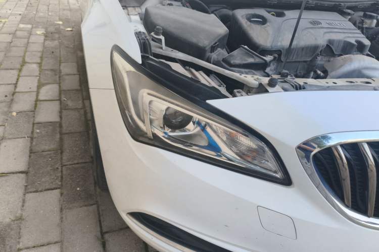 Used Buick Verano 2015 Sedan 15S Automatic Leading Model Right Front Headlight