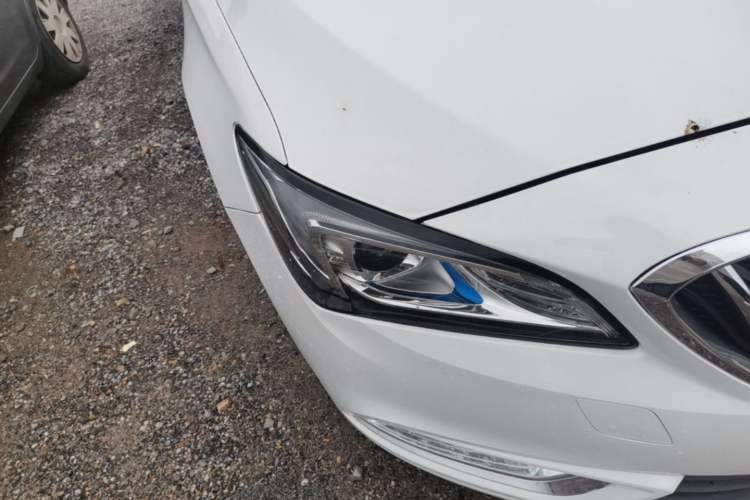 Used Buick Verano 2015 Sedan 15S Automatic Leading Model Right Front Headlight