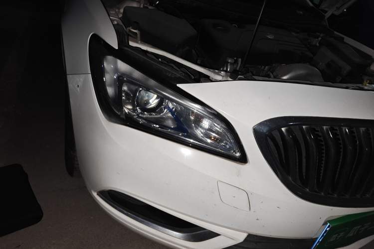 Used Buick Verano 2015 Sedan 15S Automatic Leading Model Right Front Headlight
