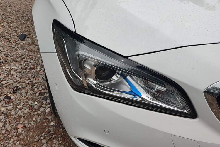 Used Buick Verano 2015 Sedan 20T Dual-Clutch Elite Model Right Front Headlight