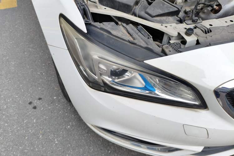 Used Buick Verano 2015 Sedan 15S Automatic Leading Model Right Front Headlight
