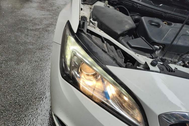 Used Buick Verano 2015 Sedan 15S Automatic Leading Model Right Front Headlight