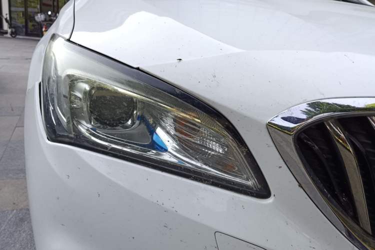 Used Buick Verano 2015 Sedan 15S Automatic Leading Model Right Front Headlight