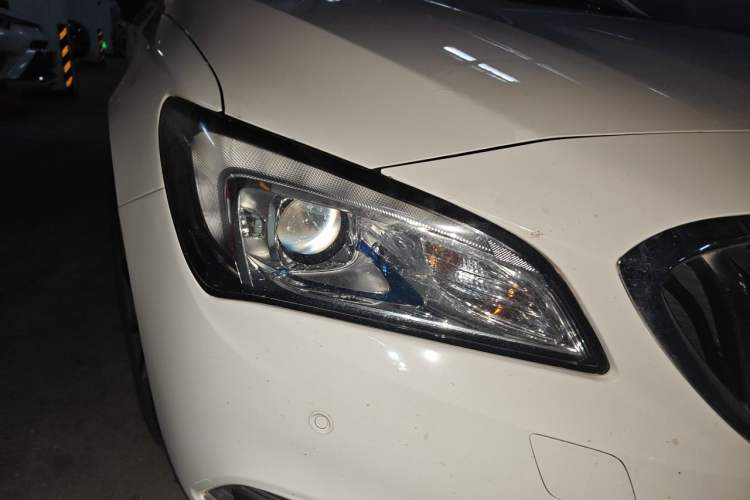 Used Buick Verano 2015 Sedan 15S Manual Entry-Level Model Right Front Headlight