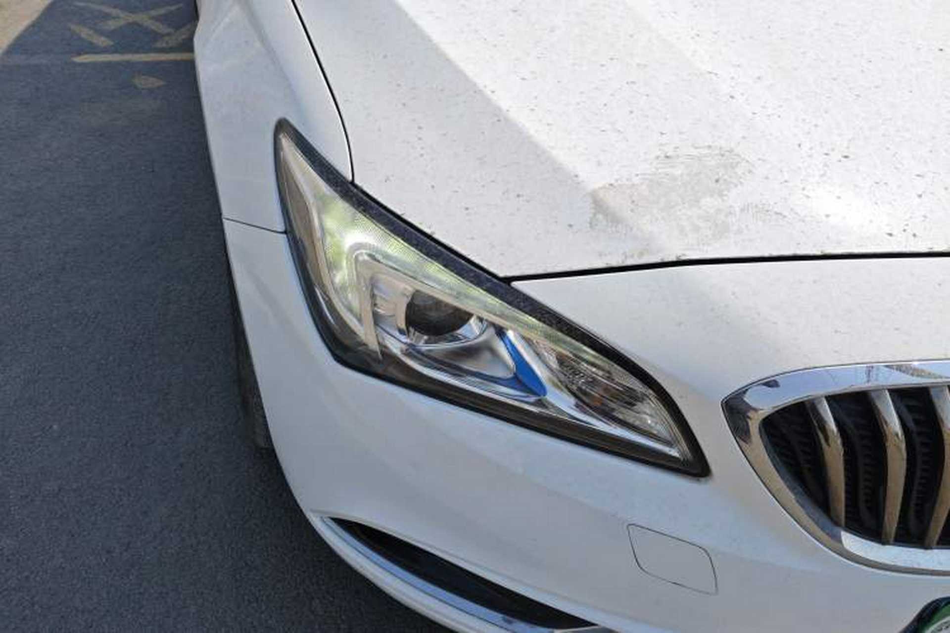 Used Buick Verano 2015 Sedan 20T Dual-Clutch Leading Model Right Front Headlight