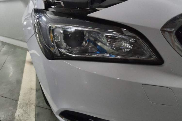 Used Buick Verano 2015 Sedan 15S Automatic Leading Model Right Front Headlight