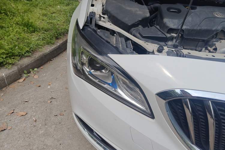Used Buick Verano 2015 Sedan 15S Automatic Leading Model Right Front Headlight
