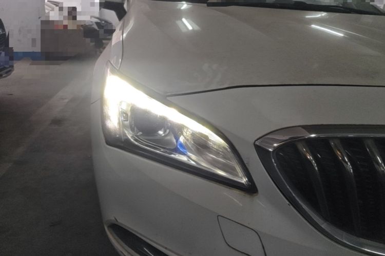 Used Buick Verano 2015 Sedan 20T Dual-Clutch Leading Model Right Front Headlight
