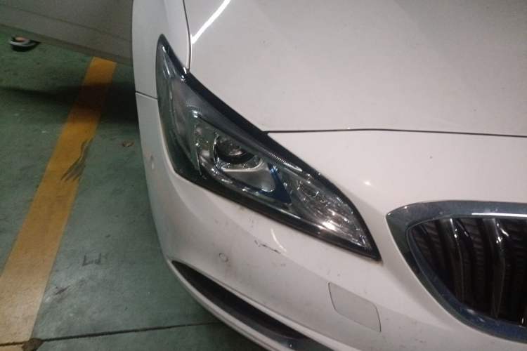 Used Buick Verano 2015 Sedan 20T Dual-Clutch Elite Model Right Front Headlight