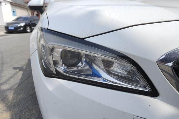 Used Buick Verano 2015 Sedan 15S Automatic Leading Model Right Front Headlight