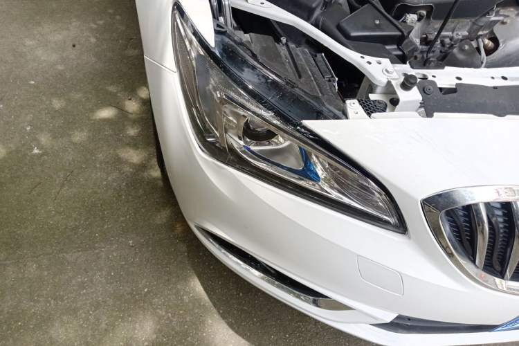 Used Buick Verano 2015 Sedan 15S Automatic Leading Model Right Front Headlight
