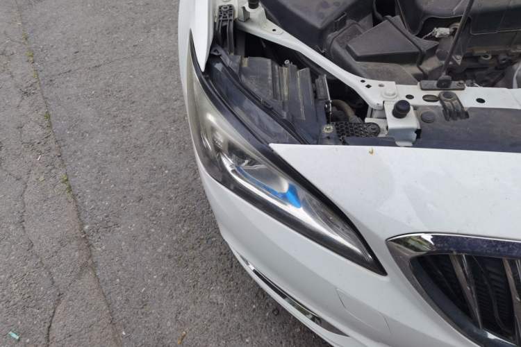 Used Buick Verano 2015 Sedan 15S Automatic Leading Model Right Front Headlight