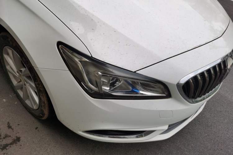 Used Buick Verano 2015 Sedan 15S Automatic Leading Model Right Front Headlight
