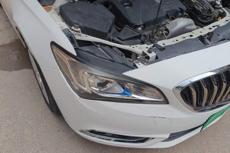 Used Buick Verano 2015 Sedan 15S Automatic Leading Model Right Front Headlight