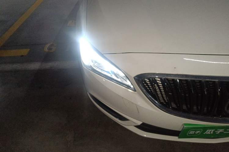 Used Buick Verano 2015 Sedan 15S Automatic Leading Model Right Front Headlight