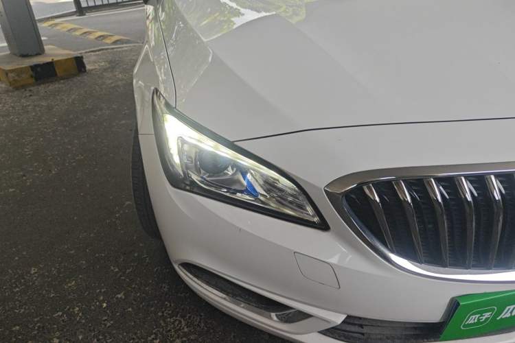 Used Buick Verano 2015 Sedan 15S Manual Entry-Level Model Right Front Headlight