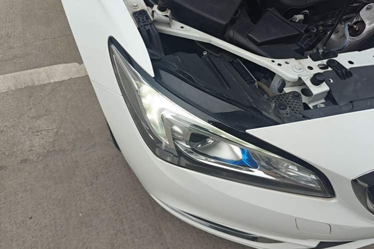 Used Buick Verano 2015 Sedan 15S Automatic Leading Model Right Front Headlight