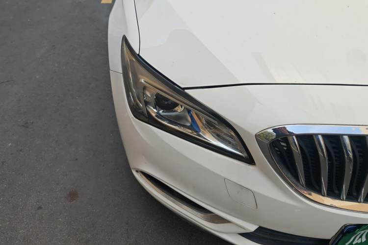 Used Buick Verano 2015 Sedan 15S Manual Entry-Level Model Right Front Headlight