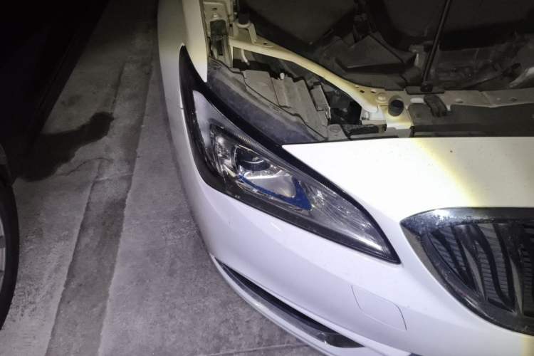 Used Buick Verano 2015 Sedan 15S Automatic Leading Model Right Front Headlight