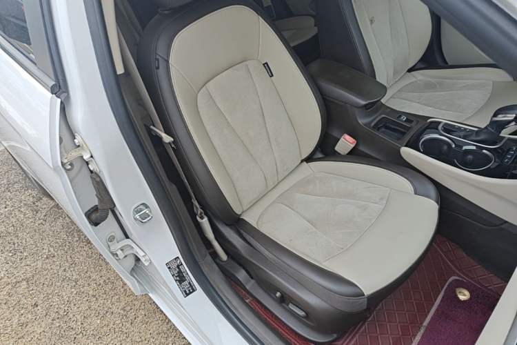 Used Buick Verano 2015 Sedan 15S Automatic Leading Model Right Front Seat