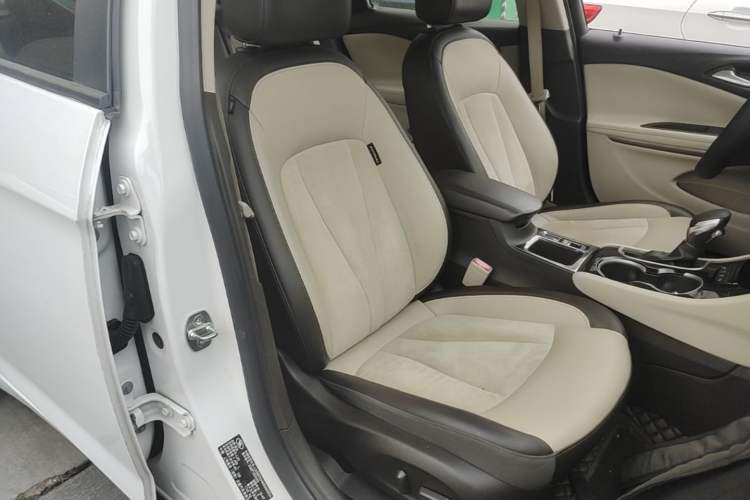 Used Buick Verano 2015 Sedan 15S Automatic Leading Model Right Front Seat