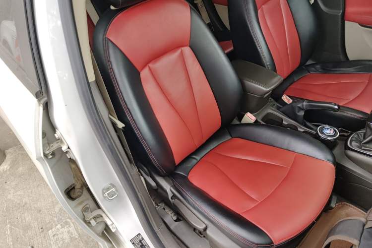 Used Buick Verano 2015 Sedan 15S Manual Entry-Level Model Right Front Seat