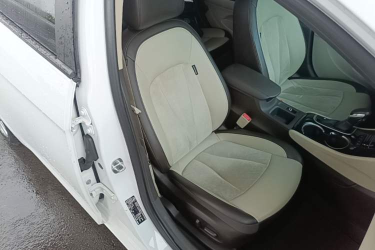 Used Buick Verano 2015 Sedan 15S Automatic Leading Model Right Front Seat