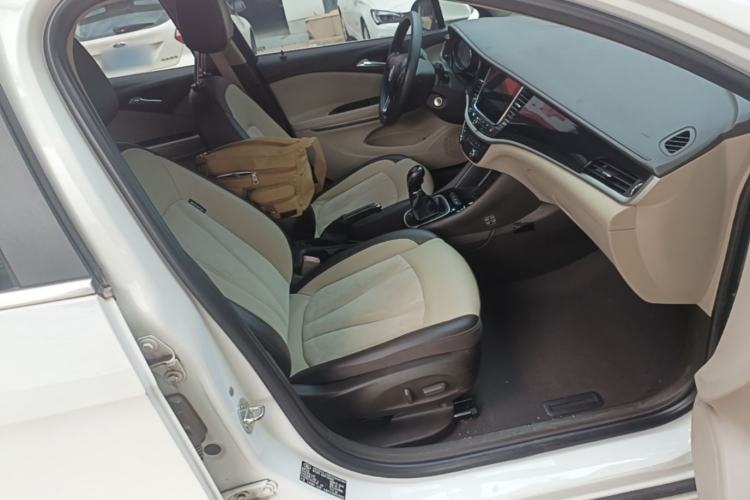 Used Buick Verano 2015 Sedan 15S Manual Leading Model Right Front Seat