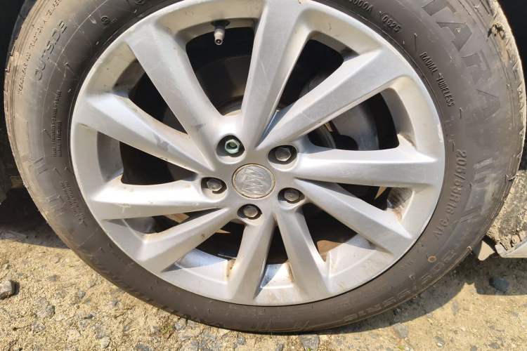 Used Buick Verano 2015 Sedan 15S Automatic Leading Model Right Front Wheel Hub