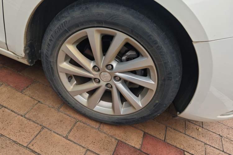 Used Buick Verano 2015 Sedan 15S Automatic Ambition Model Right Front Wheel Hub