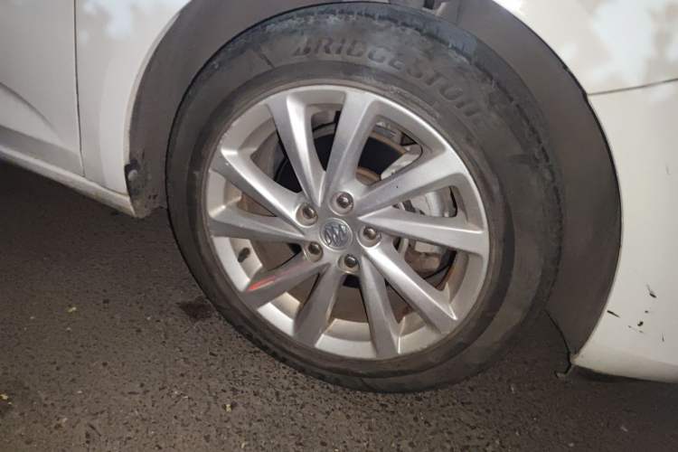Used Buick Verano 2015 Sedan 15S Automatic Leading Model Right Front Wheel Hub