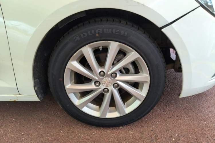 Used Buick Verano 2015 Sedan 15S Automatic Leading Model Right Front Wheel Hub