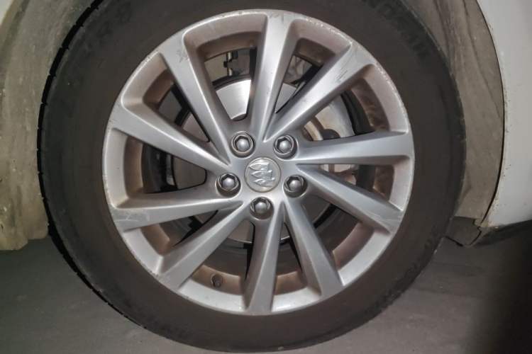 Used Buick Verano 2015 Sedan 15S Automatic Ambition Model Right Front Wheel Hub