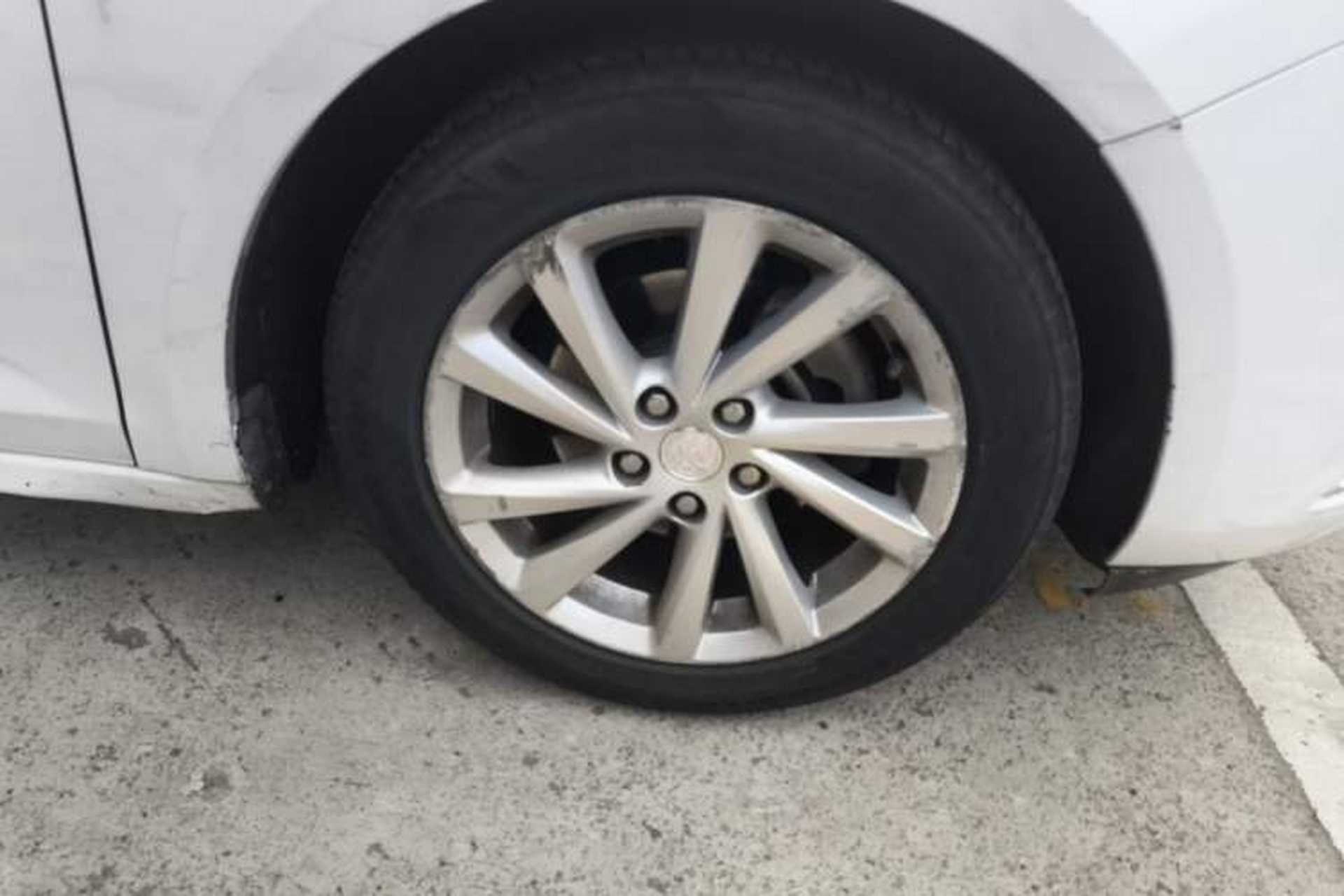 Used Buick Verano 2015 Sedan 15S Automatic Leading Model Right Front Wheel Hub