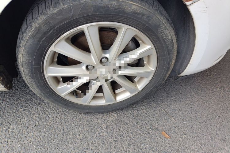Used Buick Verano 2015 Sedan 20T Dual-Clutch Leading Model Right Front Wheel Hub