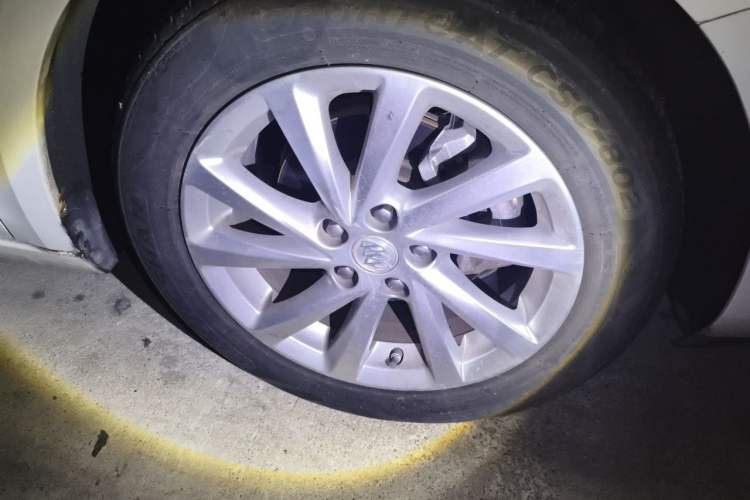 Used Buick Verano 2015 Sedan 15S Automatic Leading Model Right Front Wheel Hub
