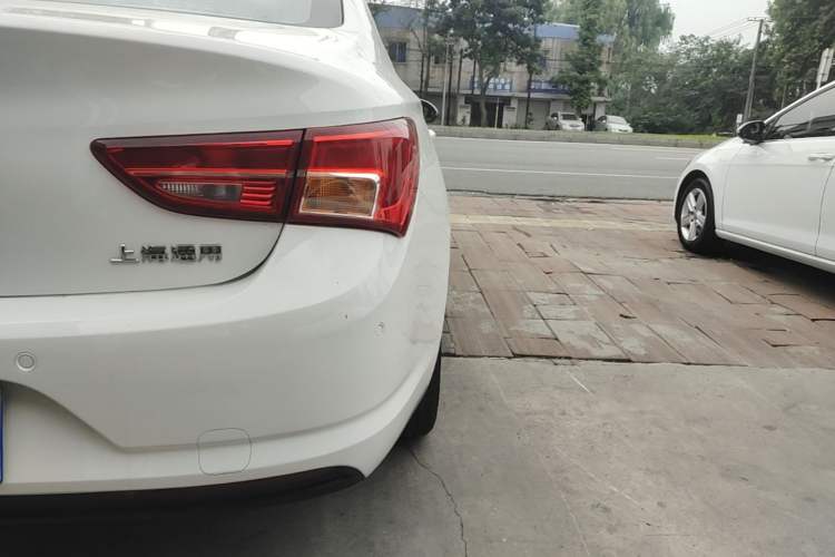 Used Buick Verano 2015 Sedan 15S Automatic Leading Model Right Rear Taillight