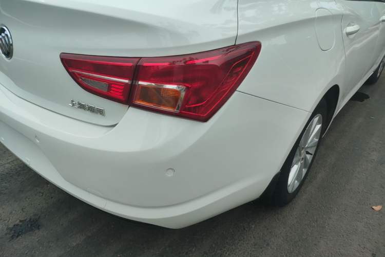 Used Buick Verano 2015 Sedan 15S Automatic Leading Model Right Rear Taillight
