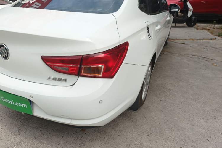 Used Buick Verano 2015 Sedan 15S Manual Leading Model Right Rear Taillight