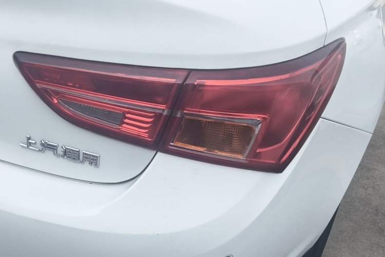 Used Buick Verano 2015 Sedan 15S Automatic Leading Model Right Rear Taillight