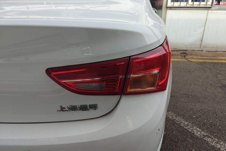 Used Buick Verano 2015 Sedan 20T Dual-Clutch Leading Model Right Rear Taillight