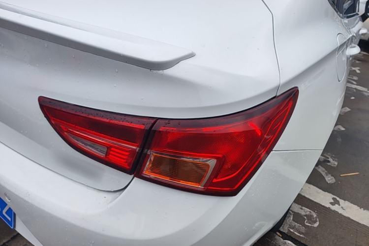 Used Buick Verano 2015 Sedan 15S Manual Leading Model Right Rear Taillight