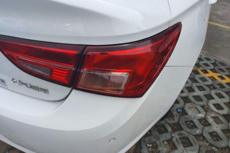 Used Buick Verano 2015 Sedan 15S Automatic Leading Model Right Rear Taillight