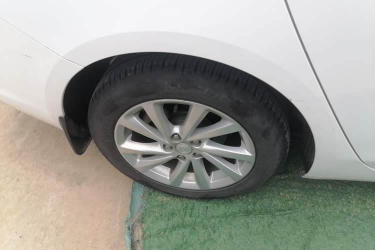 Used Buick Verano 2015 Sedan 15S Automatic Ambition Model Right Rear Wheel Hub