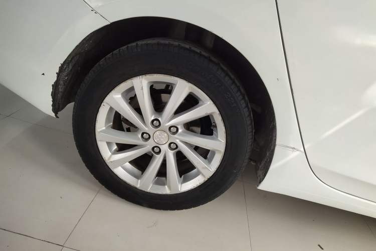 Used Buick Verano 2015 Sedan 15S Automatic Ambition Model Right Rear Wheel Hub